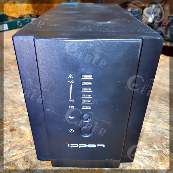 ippon-smart-power-pro-2000-knopki-indikatory ИБП IPPON Smart Power Pro 2000 не включается