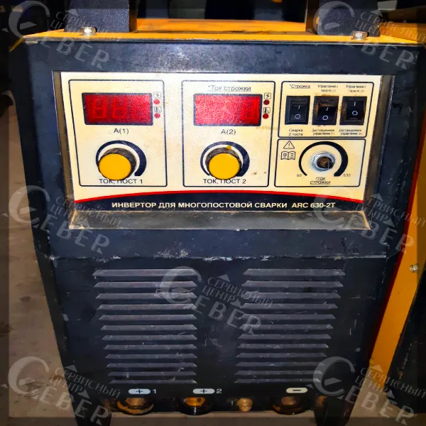 weldestar-arc630-2t-perednyaya-panel-indikatory-toka Ремонт сварочного инвертора Weldestar ARC630-2T — плохо регулирует ток и отключается